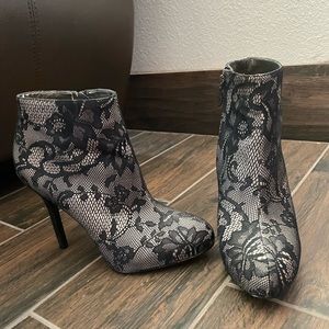 NEW Ann Taylor Loft Lace Booties